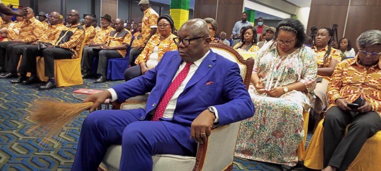  Présidentielle 2023 : Maganga Moussavou, l&rsquo;infatigable candidat