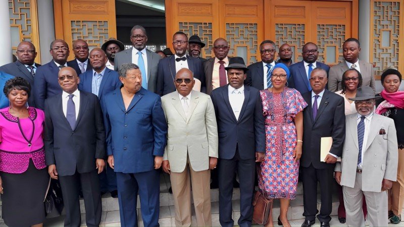  Présidentielle 2023 : sans leader, l&rsquo;opposition déboussolée