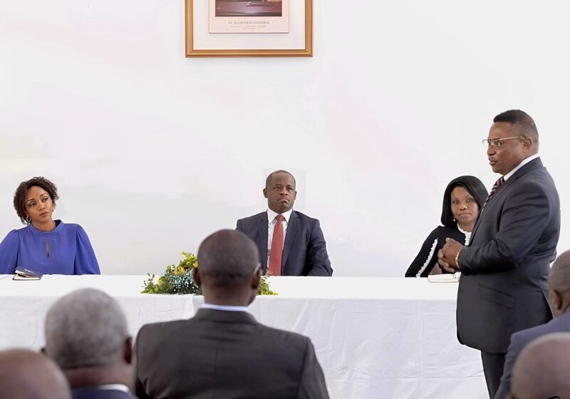  Le Ministre Herman Immongault rencontre les services extérieurs pour renforcer la diplomatie gabonaise