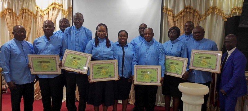  L&rsquo;École Biblique Source de Vie célèbre la réussite des étudiants lors de sa cérémonie de remise des diplômes