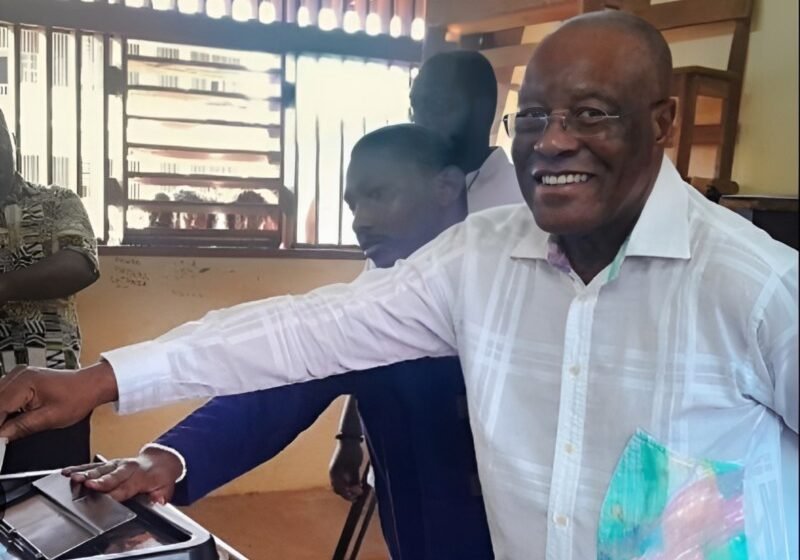  Albert ONDO OSSA appelle à l&rsquo;unité nationale et à la concertation pour faire face à la crise