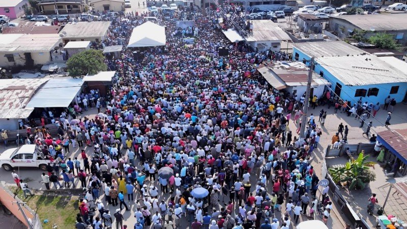  Méga meeting à Port-Gentil : la population unie derrière le candidat, Albert Ondo Ossa