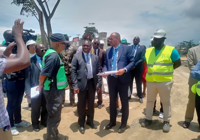 Gabon : le ministre des Transports met la pression sur les maîtres d’œuvre du chantier de la voie de contournement de l’aéroport de Libreville