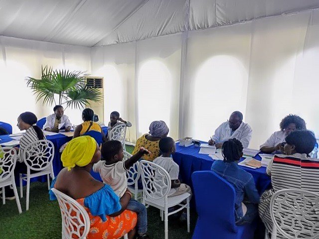  Polyclinique El-Rapha commémore les 15 ans de la disparition du Dr Édith Lucie Bongo Ondimba avec des consultations gratuites pour enfants handicapés