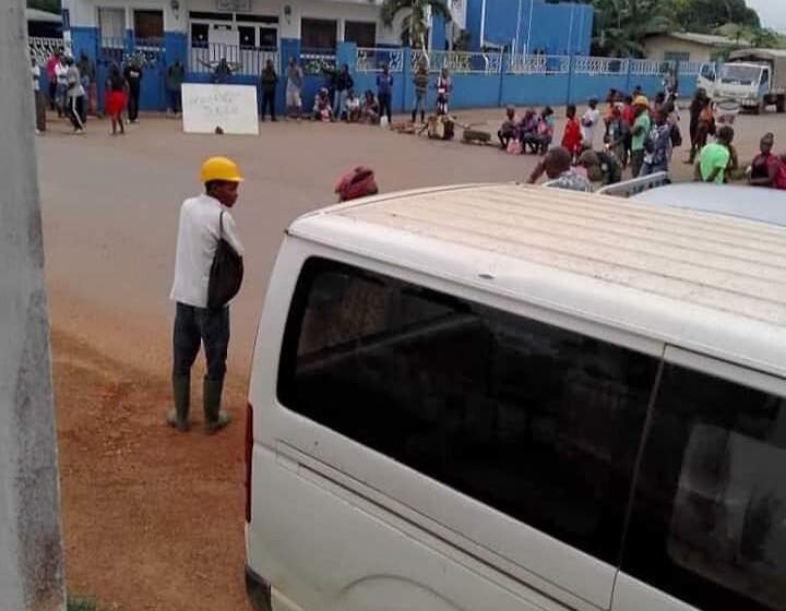  Manifestations à Mouila : Les habitants protestent contre les délestages