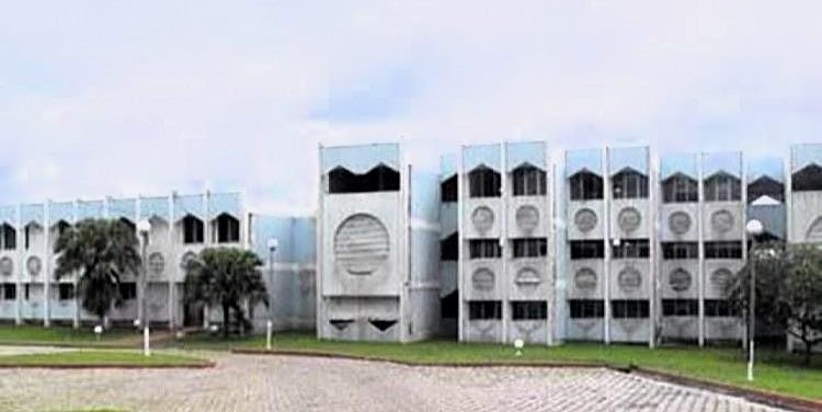 l'affluence record au concours de l'EPCA suscite des tensions et enjeux