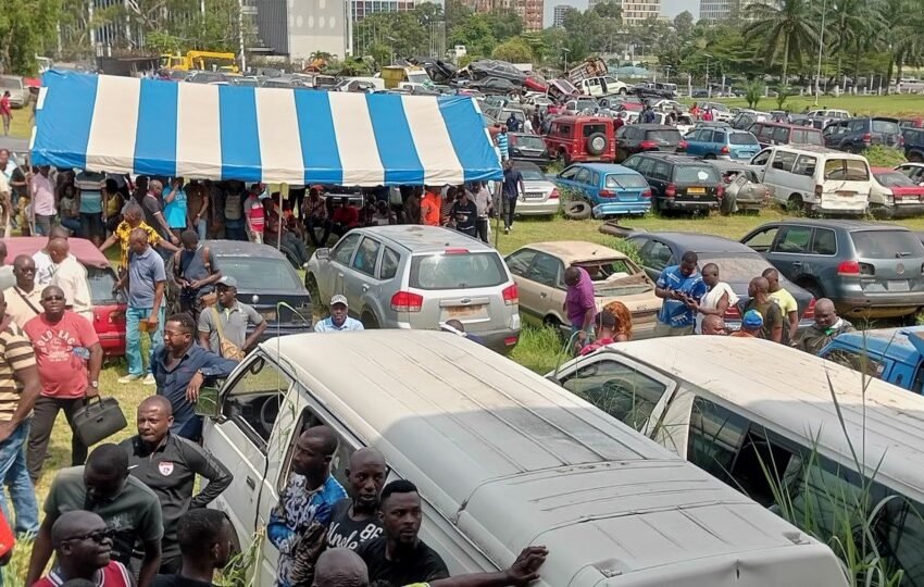  Vente aux enchères à la Mairie Centrale de Libreville : Une Camionnette vendue au prix fort