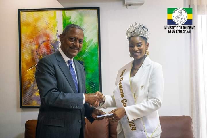  Le Ministre du Tourisme récompense Miss Tourisme Gabon 2024