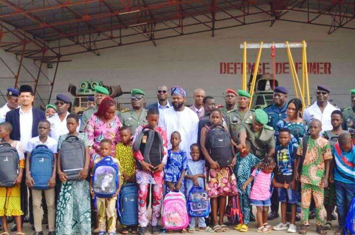  Soutien aux enfants de militaires décédés en mission : Plus de 900 kits scolaires distribués