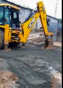 Un engin de SOGEI-BTP sur le terrain