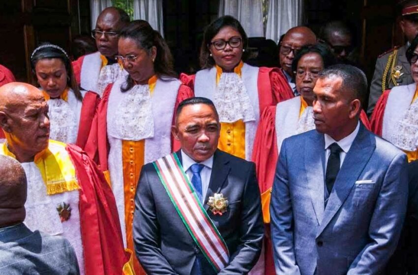  Madagascar : le colonel Michaël Randrianirina officiellement investi président après la chute d’Andry Rajoelina